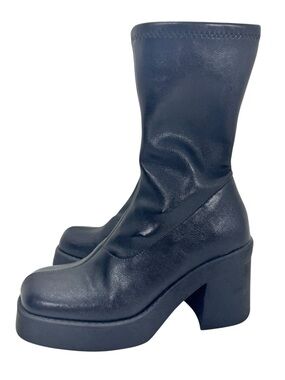 STEVE MADDEN Klayton Platform Boots in Black